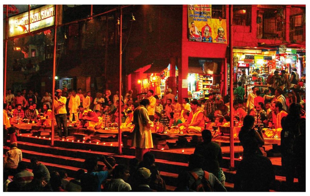 DishaGTR, CC BY-SA 4.0 <https://creativecommons.org/licenses/by-sa/4.0>, via Wikimedia Commons - Festivals of Varanasi