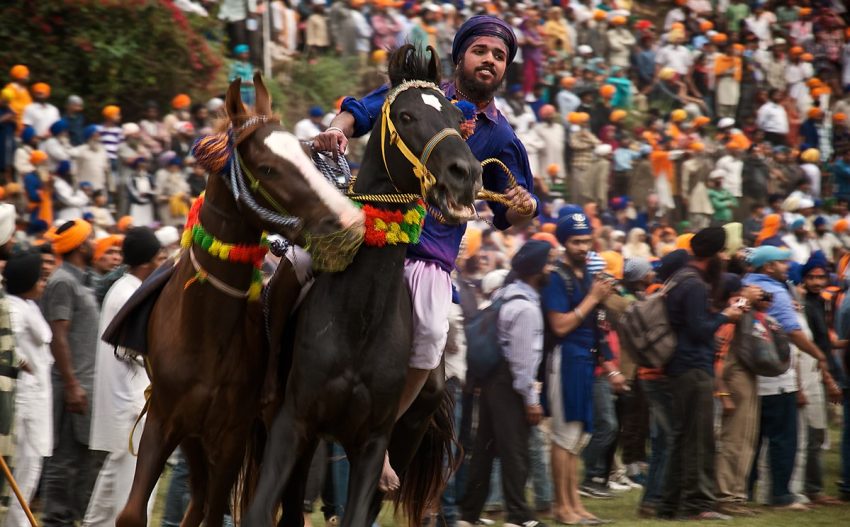 bhavjit Singh, CC BY 2.0 , via Wikimedia Commons - Holi Getaways Near Delhi